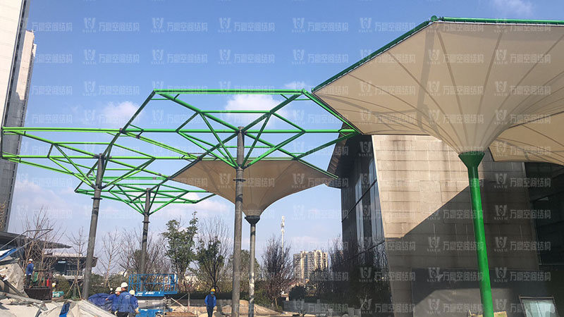 五乡地铁站伞状PTFE膜结构工程