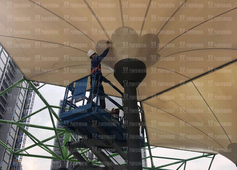 五乡地铁站伞状PTFE膜结构工程