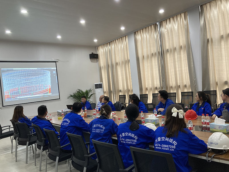 万豪空间结构员工到绍兴国际会展中心PTFE外立面网格膜项目学习交流