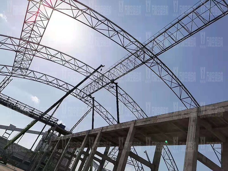 内蒙能源长城五矿选煤厂钢骨架膜棚建设项目进入膜结构安装阶段
