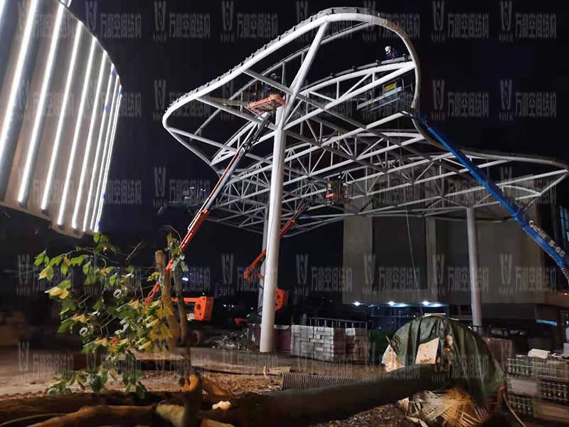 长沙圭塘海绵示范公园建设项目ETFE膜结构工程进入二次钢构施工阶段