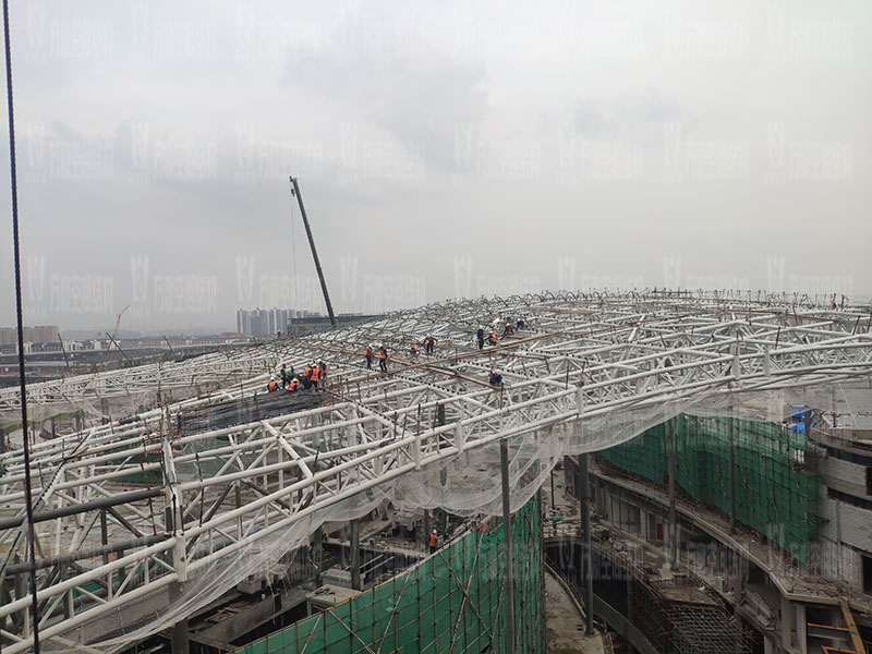 杭州亚运会棒（垒）球体育文化中心膜结构项目钢结构安装中