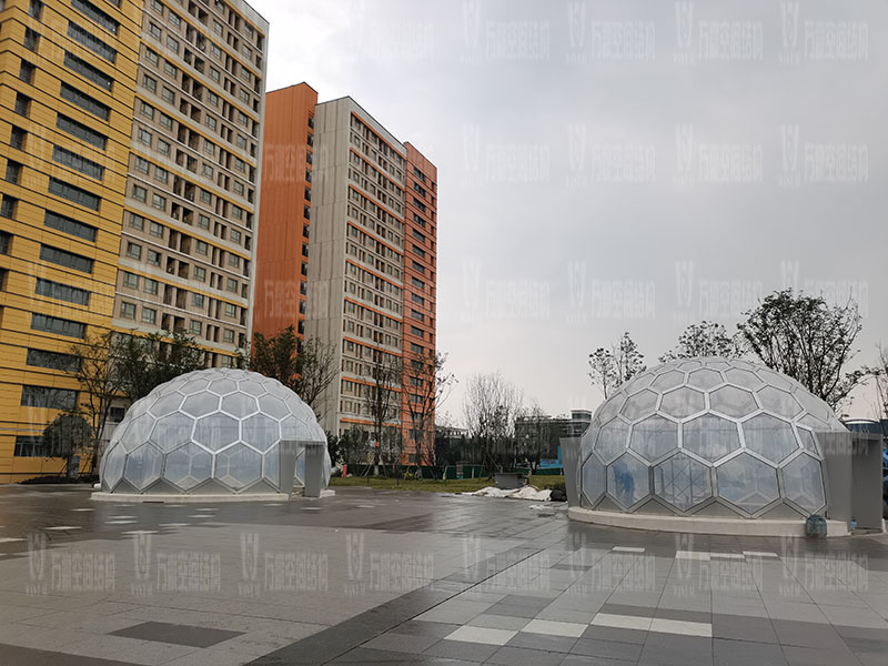 无线创智城市功能空间业态优化五星集市钢膜结构工程完工