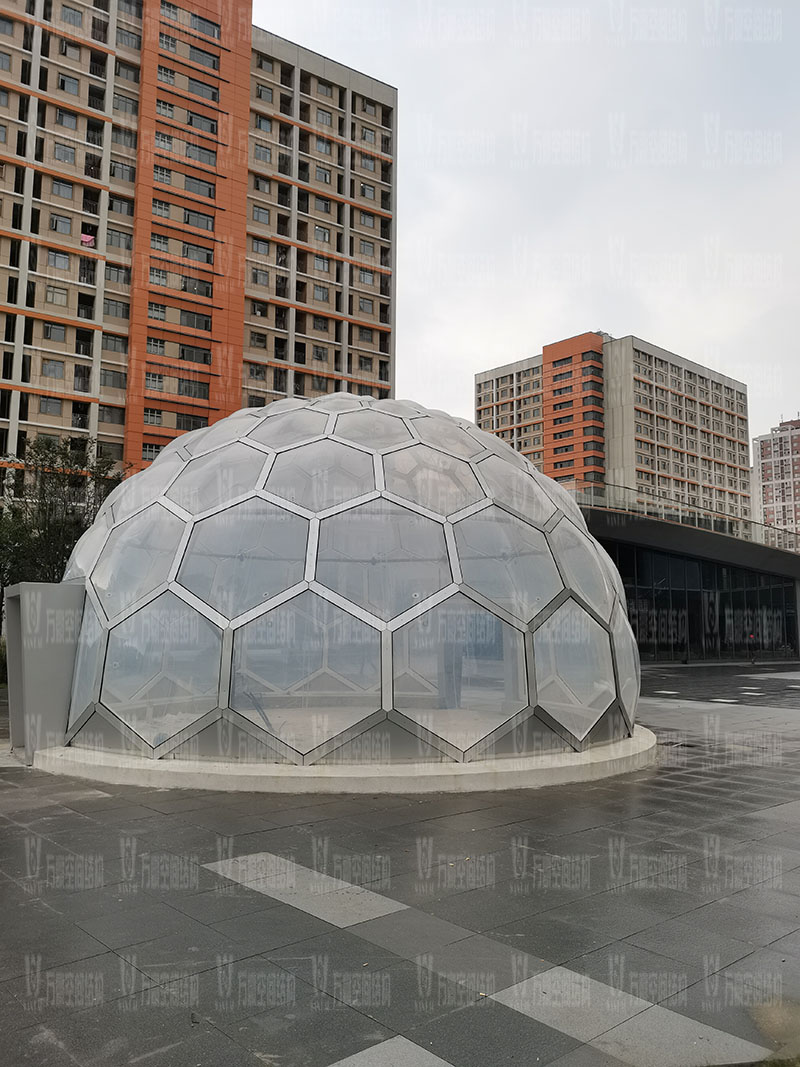 无线创智城市功能空间业态优化五星集市钢膜结构工程完工