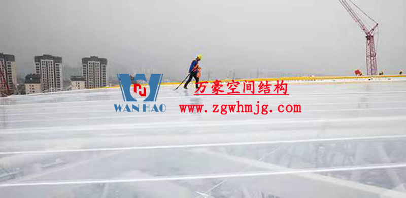 重庆龙兴足球场ETFE屋面膜结构工程内环钢结构全部完成