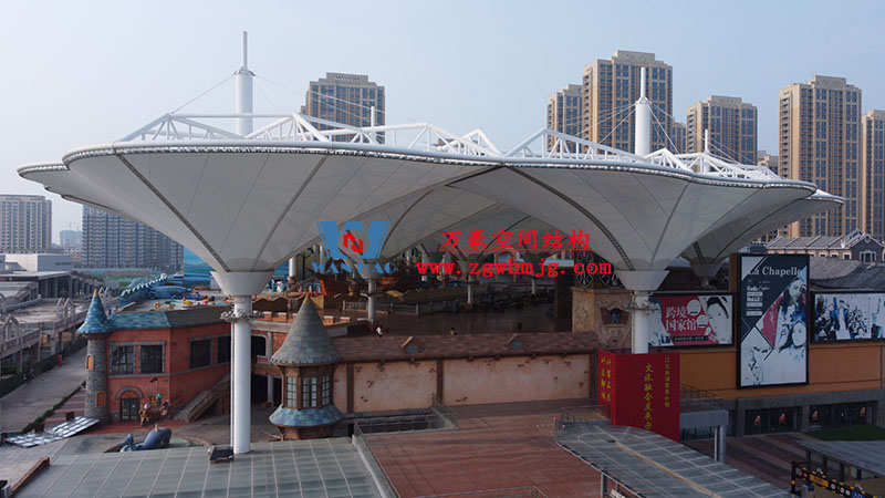 万达广场·欢乐小镇精心打造欢乐小镇屋顶文化公园