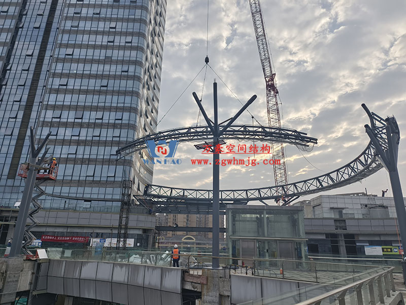 明宇广场6号地块商业（万达广场）改造项目钢膜结构ETFE盖顶天幕工程火热施工中