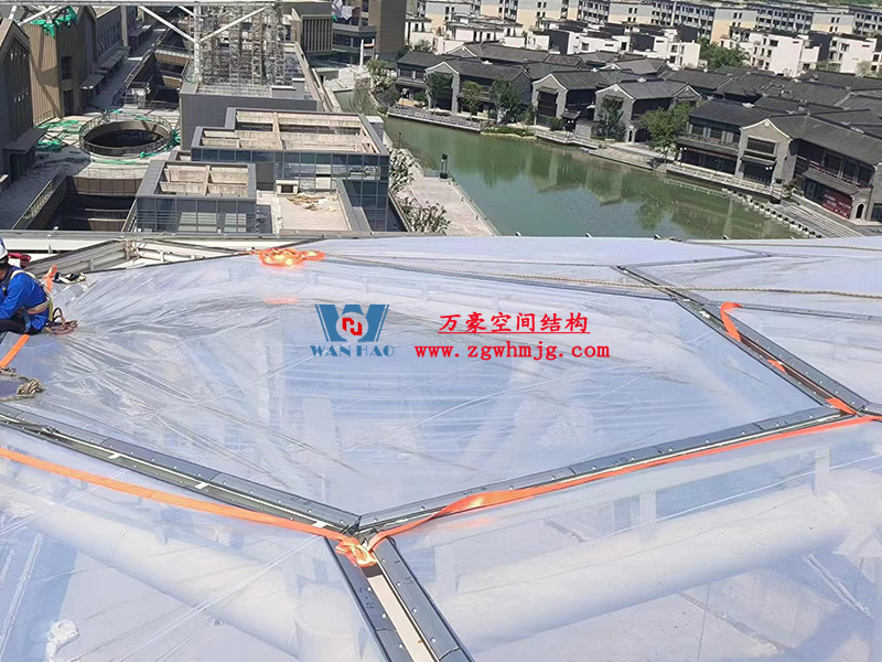 文一塘溪津门天幕钢结构及ETFE膜结构气枕膜工程