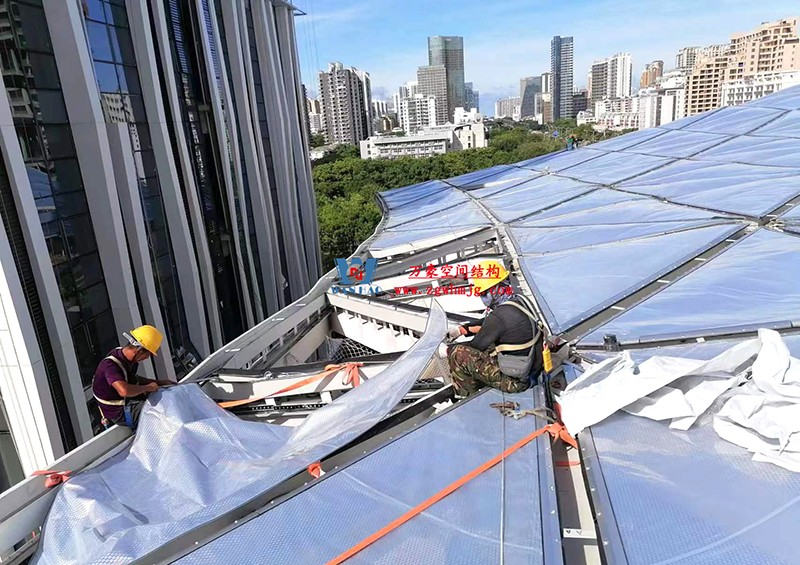 纵使烈日炎炎，脚步从未止歇！海南这个ETFE气枕膜项目施工进度有最新消息