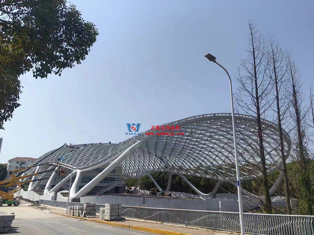 上海工程技术大学松江校区风雨操场ETFE膜结构工程