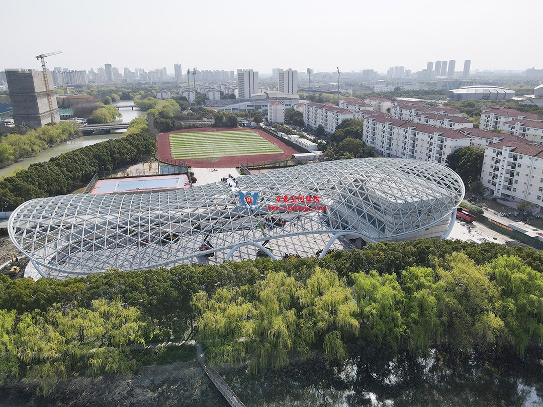 上海工程技术大学松江校区风雨操场ETFE膜结构工程