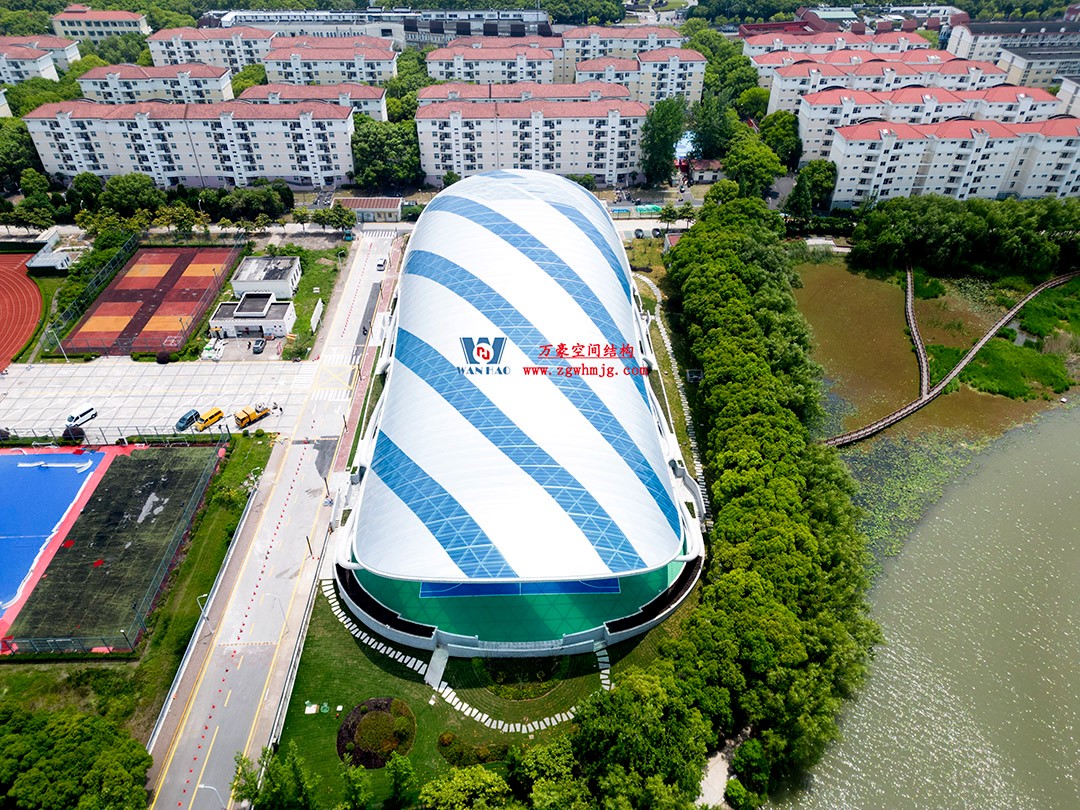 上海工程技术大学松江校区风雨操场ETFE膜结构项目