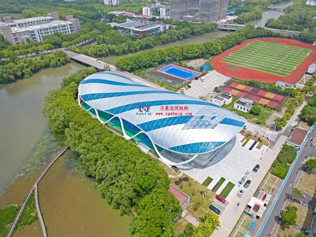 上海工程技术大学松江校区风雨操场ETFE膜结构项目