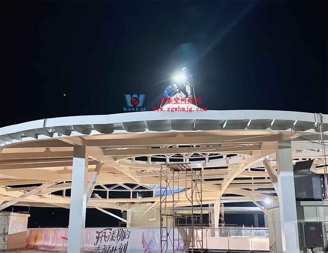 广州从化凤凰新天地商业街天幕项目：ETFE PTFE膜结构打造城市灵动