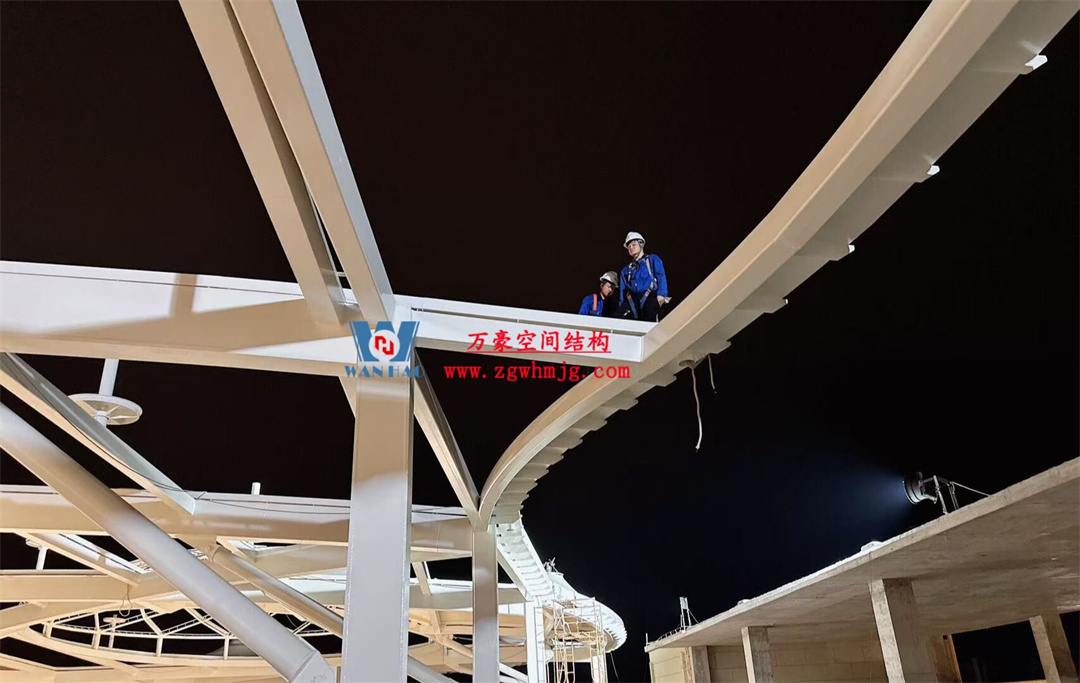 广州从化凤凰新天地商业街天幕项目：ETFE PTFE膜结构打造城市灵动