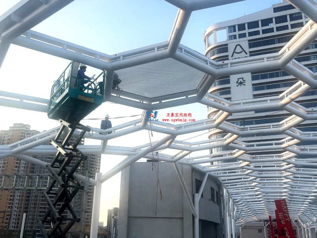 广州茂名总汇天街商业街ETFE膜结构 广州茂名总汇天街商业街ETFE膜结构