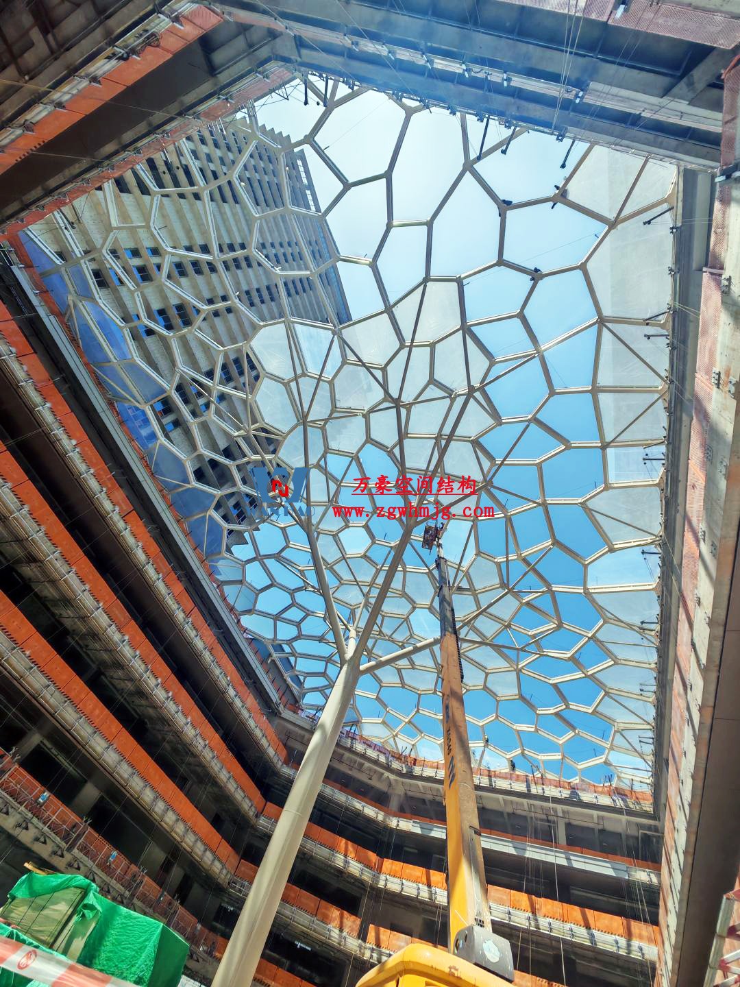 安吉县昌硕小区地块房产开发项目钢结构天幕工程