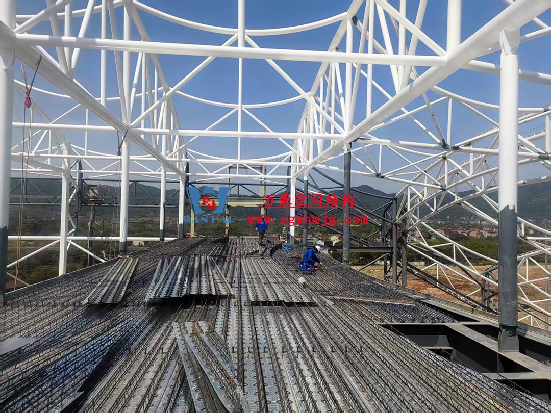 比亚迪绍兴嵊州赛车场干拔沙坡观景平台PTFE钢膜结构 比亚迪绍兴嵊州赛车场干拔沙坡观景平台PTFE钢膜结构