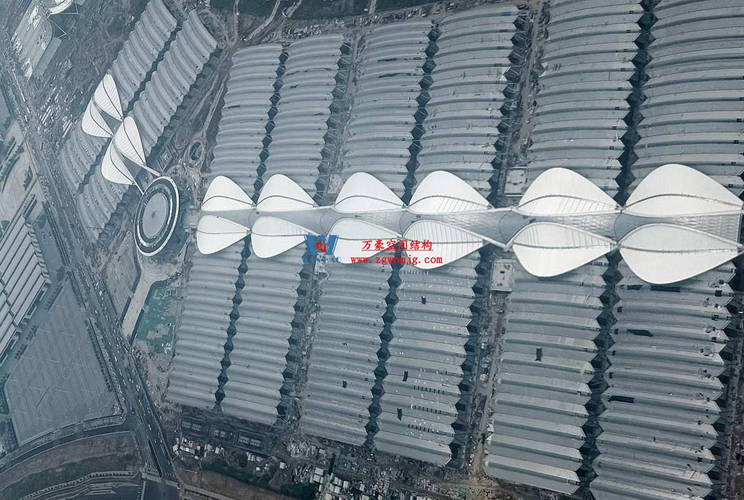 郑州中原高铁港数字展贸城ETFE PTFE膜结构项目