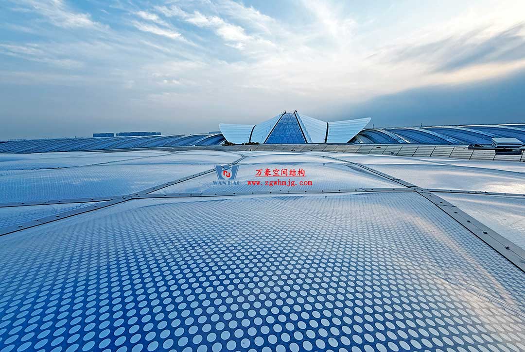 郑州中原高铁港数字展贸城ETFE膜结构 PTFE膜结构工程