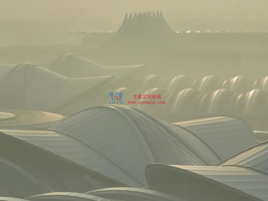 中原会展二期竣工！浙江萬豪集团助力打造城市巨型天幕