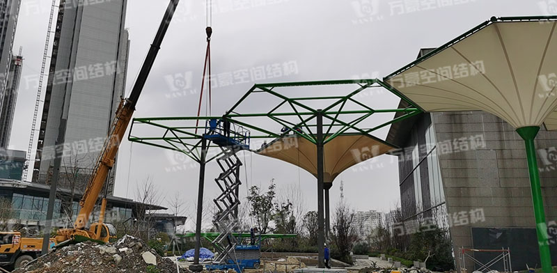 五乡地铁站伞状PTFE膜结构工程