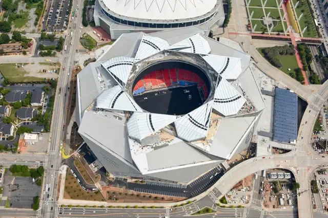 可开合花瓣式ETFE膜结构屋顶-奔驰体育场