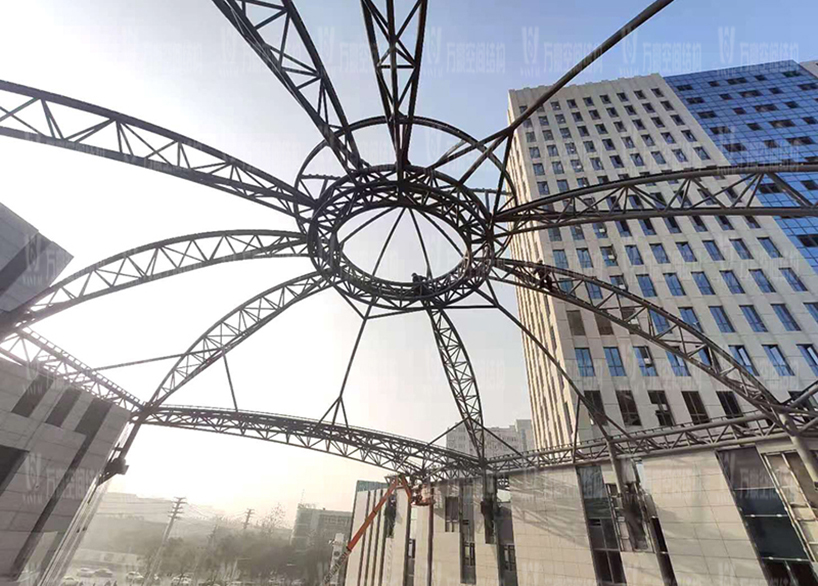 新泰卓越·财富广场异型钢结构项目