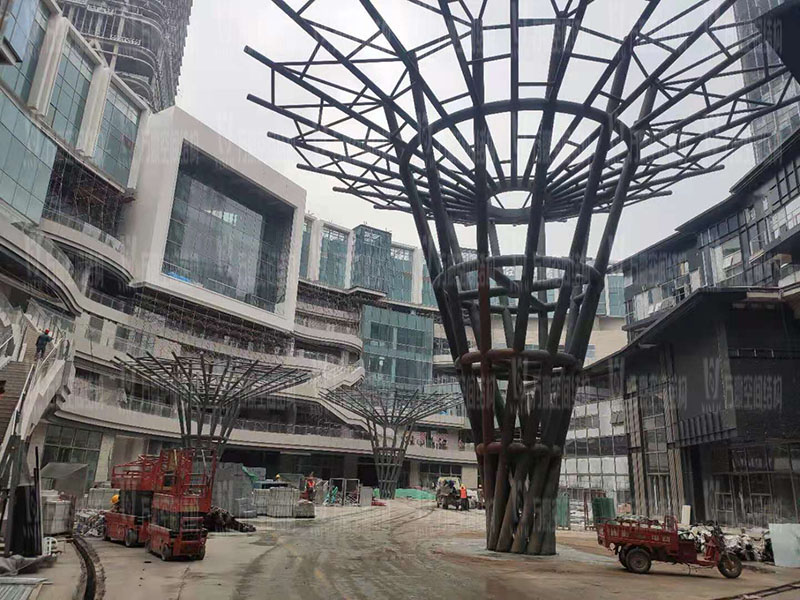 东南智汇城7#地块伞状ETFE膜结构工程进入二次钢构施工阶段