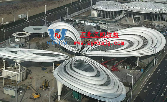 沪通铁路张家港站地方配套工程站前西侧旅客集散区蝴蝶造型天幕工程