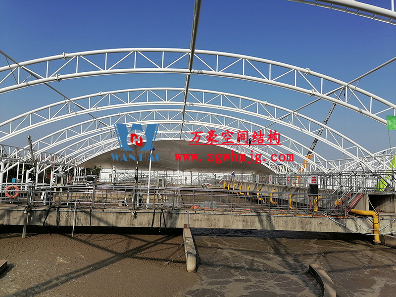 亳州市污水处理厂一期氧化沟密封升级改造工程南区钢构全部完成