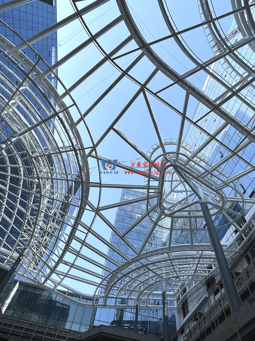 万豪—杭州博多森谷ETFE膜结构气枕连廊天幕项目迎来新进展