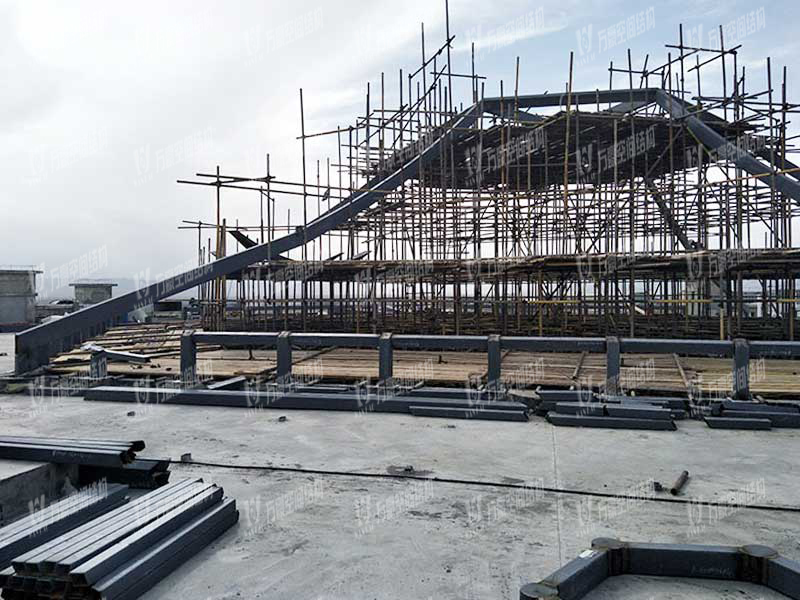 青海茶卡盐湖天空之境集散中心钢膜结构项目竣工